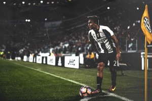 开云APP-凯恩，从英超无冕之王到德甲悬念终结者，他如何重新定义冠军？